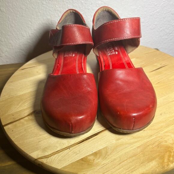Spring Step womens L'artiste Red Glossy Leather Mary Jane size 40/  9- 9.5 - Picture 3 of 9